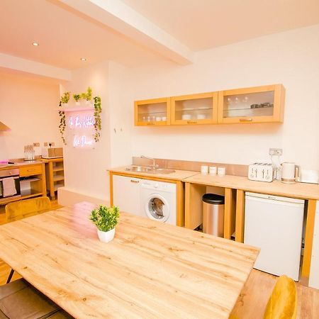 Unique Warehouse Style Flat - Amazing Location Appartamento Norwich Esterno foto