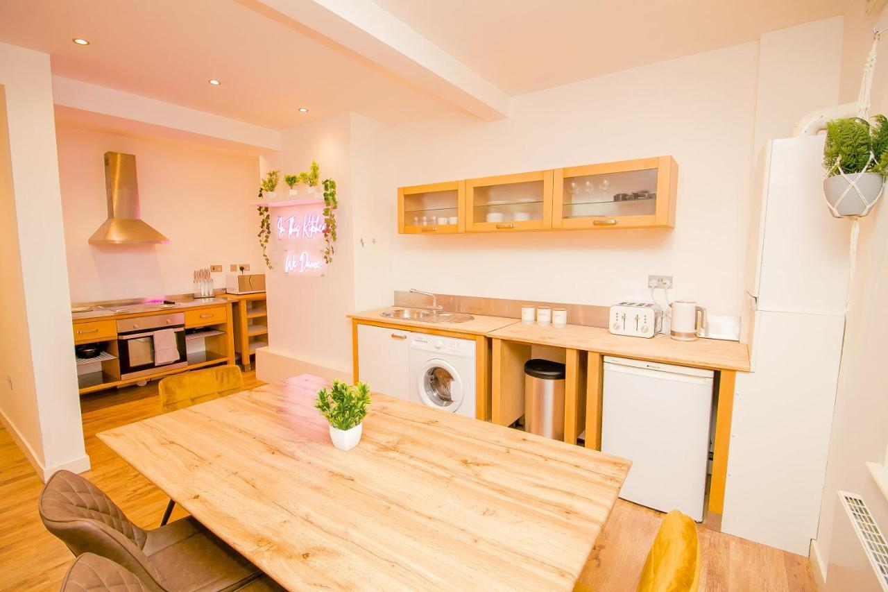 Unique Warehouse Style Flat - Amazing Location Appartamento Norwich Esterno foto